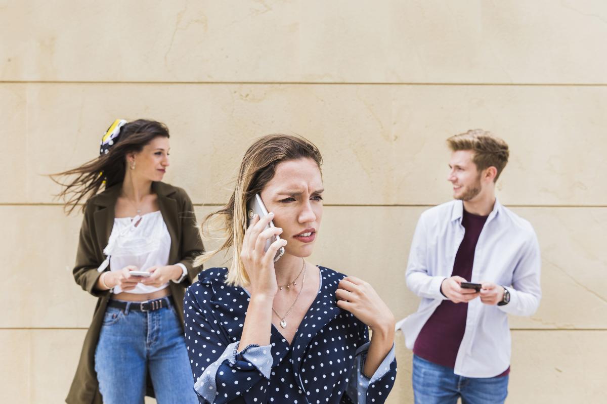 ¿Un hombre enamorado no se fija en otra mujer?