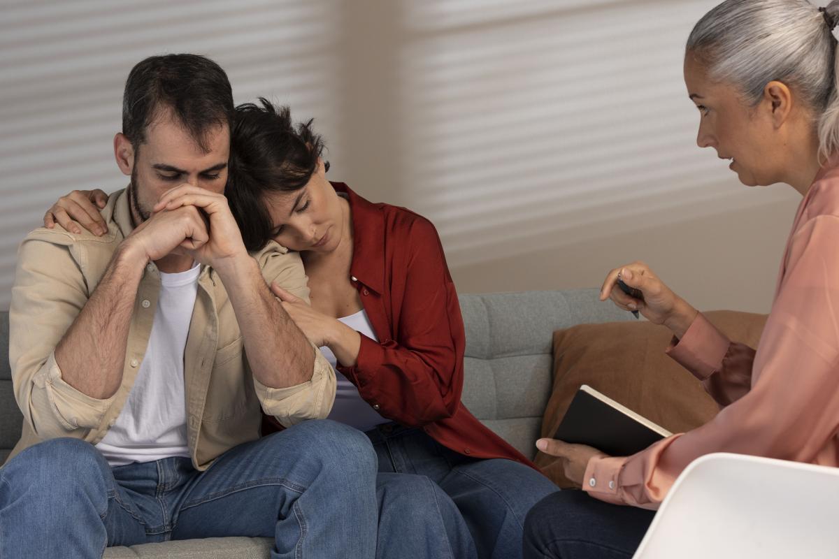 Por qué mi pareja no pone límites a su familia y qué hacer