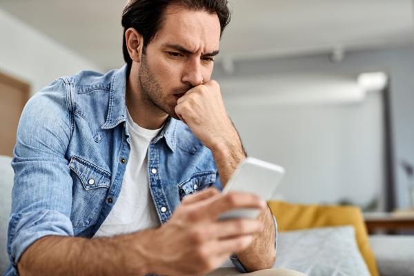 12 Razones por las que te deja en visto y qué hacer - 6. Le has enviado demasiados mensajes
