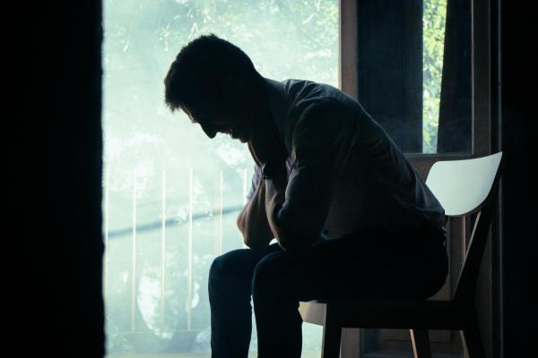 Pensamientos intrusivos de muerte: qué son, causas y cómo gestionarlos - ¿Qué son los pensamientos intrusivos de muerte?
