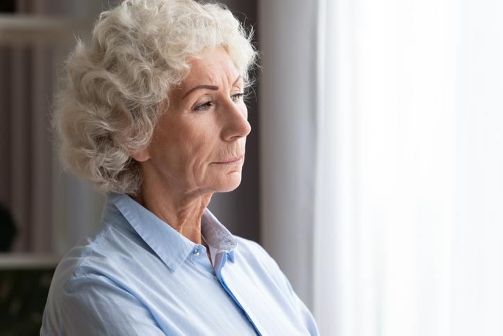 Cómo tratar a una madre anciana manipuladora - 10 claves
