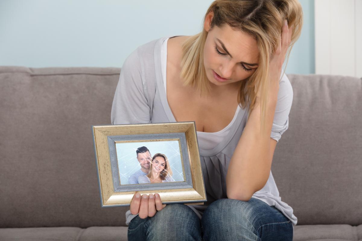 ¿Por qué mi pareja guarda cosas de su ex?