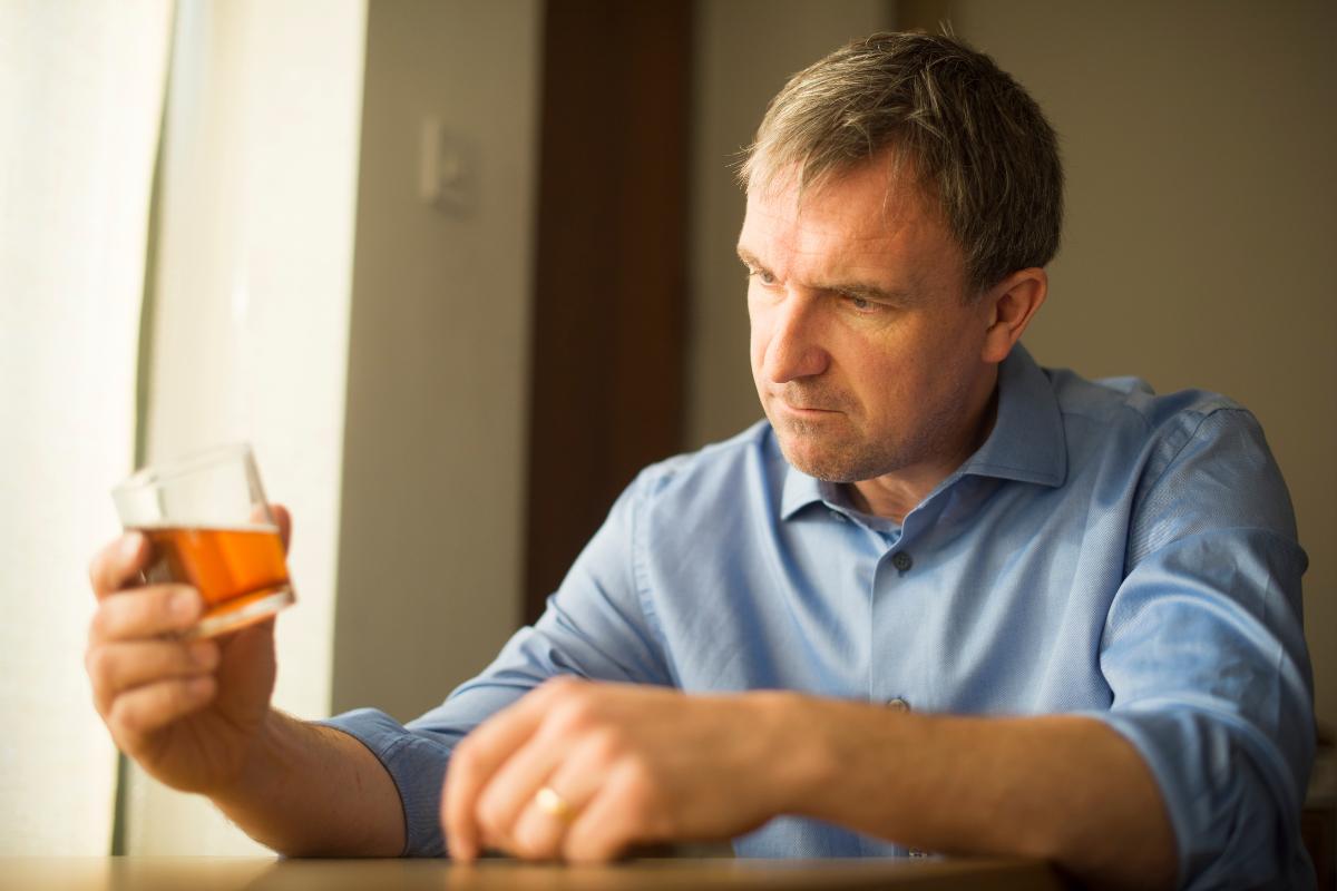 Por qué tengo ansiedad después de beber alcohol y cómo controlarla