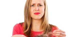 Significado de soñar que se te cae el pelo