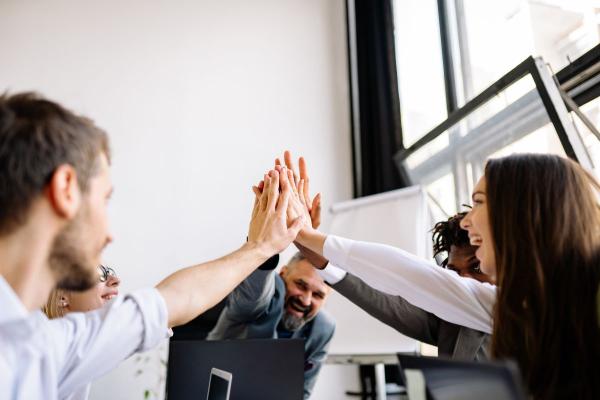Dinámicas de grupo para motivar y unir al equipo - El espejo positivo