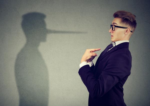 Actitudes negativas de una persona: lista y ejemplos - 11. Mentira