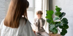 Psicología inversa: qué es, cómo se aplica y ejemplos