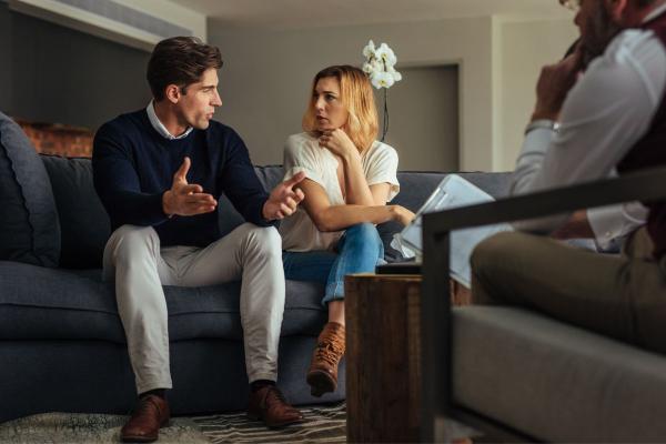 ¿Cómo ayudar a un narcisista a cambiar? Claves para lograrlo - Imponer límites