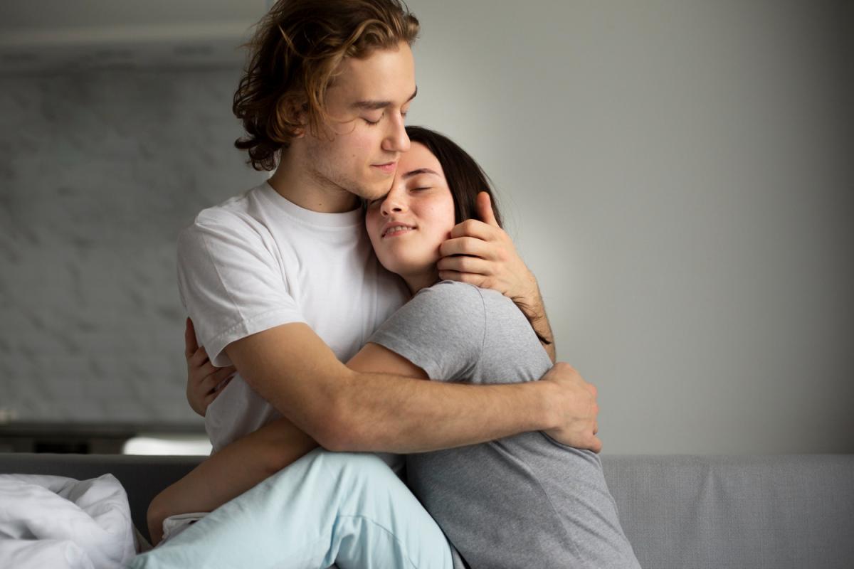 ¿Cómo desengancharse emocionalmente de alguien?