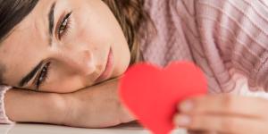 “Te quiero, pero no estoy enamorado de ti”: significado y qué hacer