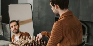 Hombre narcisista: rasgos y personalidad