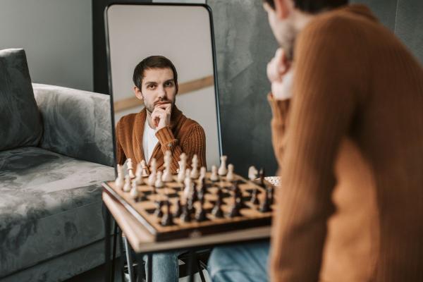 Hombre narcisista: rasgos y personalidad - Principales características del hombre narcisista