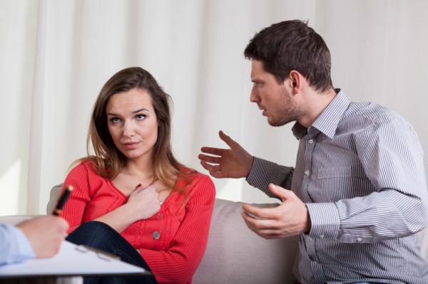 Gaslighting o luz de gas según la psicología - Ejemplos de gaslighting en la pareja