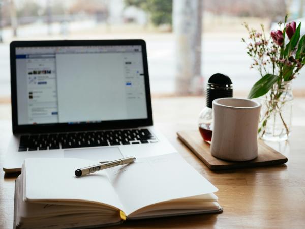 El bilingüismo y la flexibilidad cognitiva: mitos, evidencia científica y límites reales - ¿Por qué se asocia el bilingüismo con mayor flexibilidad?
