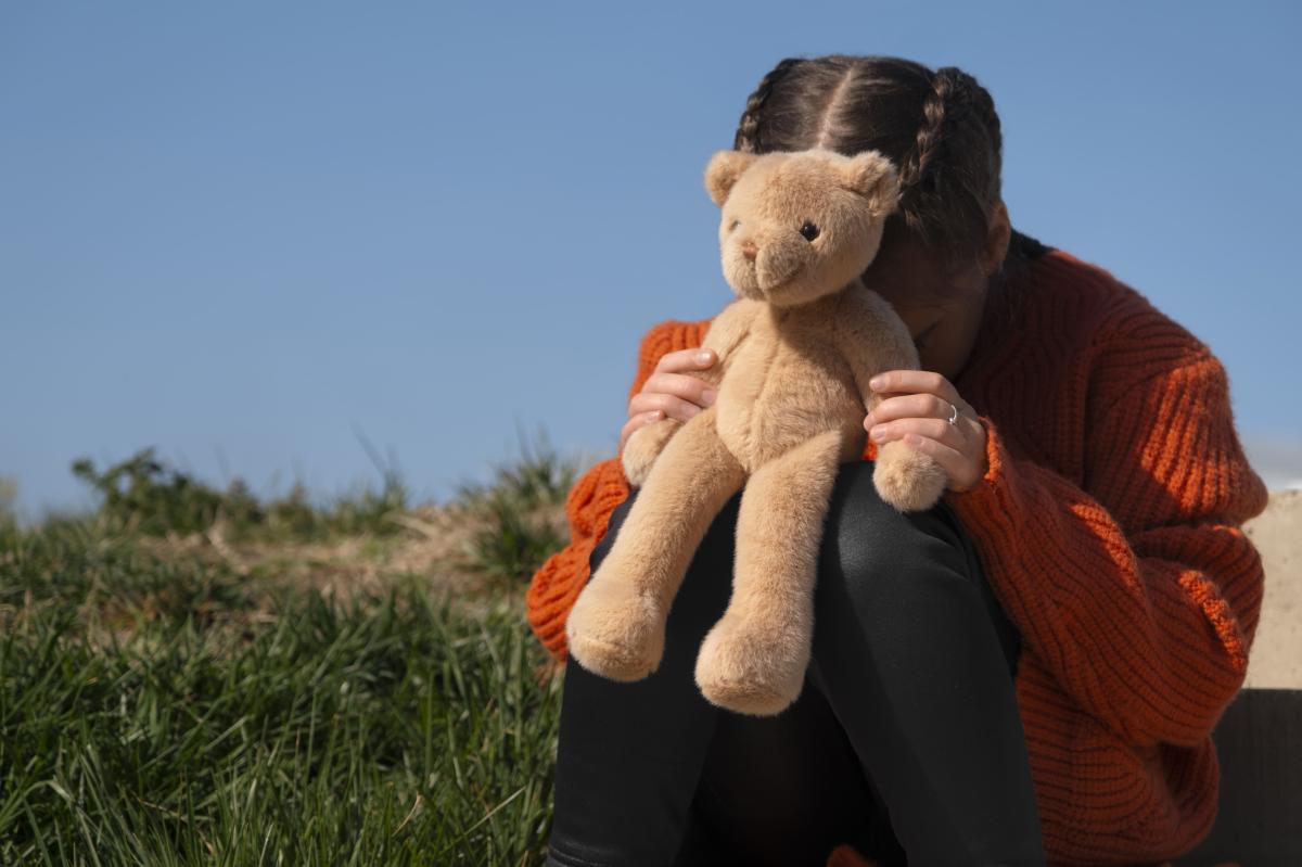 Heridas de apego en la infancia: cómo impactan en la vida adulta