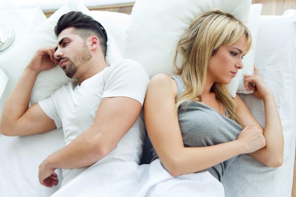 Me ama, pero no me desea sexualmente: ¿Por qué y qué hacer?
