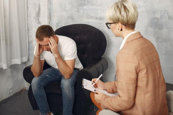 ¿Qué hacer cuando te sientes perdido en la vida? - 10. Acude a un profesional si la situación te sobrepasa