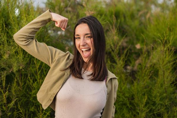 Frases de una mujer fuerte y segura - Soy suficiente, aunque me sienta imperfecta