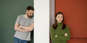 Cómo saber si mi pareja tiene miedo al compromiso o no me quiere
