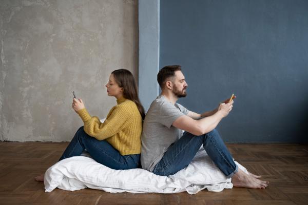Cómo saber si mi pareja tiene miedo al compromiso o no me quiere - No se esfuerza por resolver los conflictos
