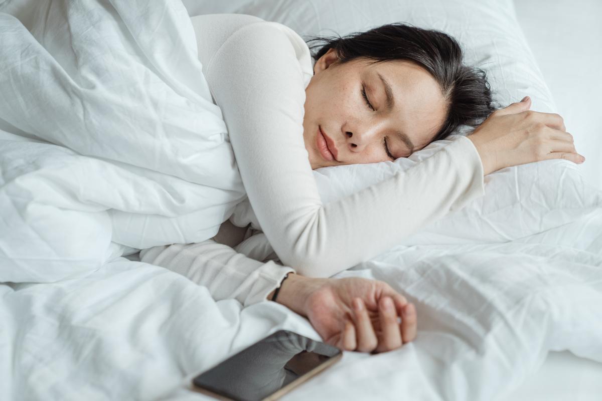 Qué significa soñar que no puedes abrir los ojos