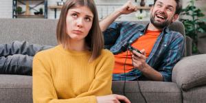 ¿Es normal quedarse sin tema de conversación con tu pareja?