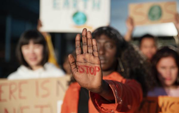 Las Cuatro Olas Del Feminismo Y Sus Reivindicaciones Historia Y Origen