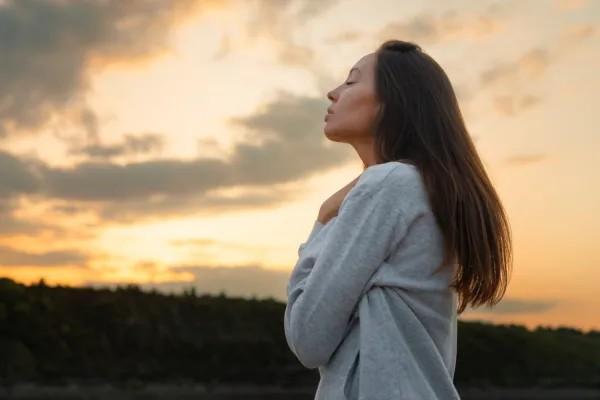 10 mantras positivos para empezar el día - 10. Hoy elijo actuar con calma y claridad