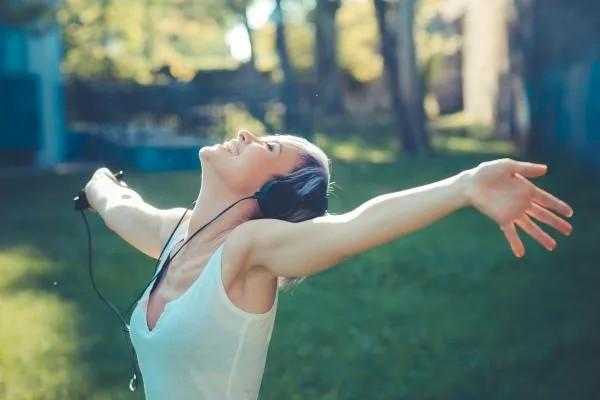10 mantras positivos para empezar el día - 7. Hoy me permito disfrutar del presente