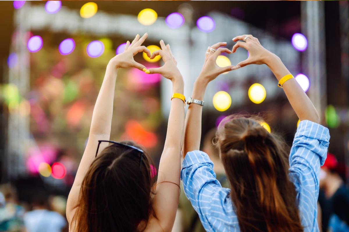 Qué es una relación parasocial, causas y duración