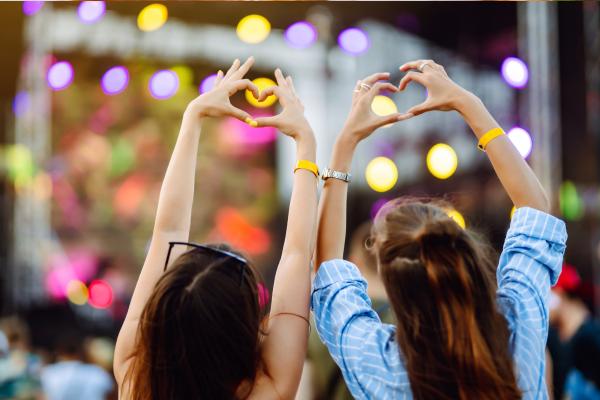 Qué es una relación parasocial, causas y duración