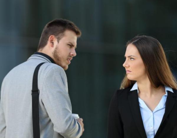 Cómo superar el desprecio de los demás - Conectar con las consecuencias negativas que genera el desprecio