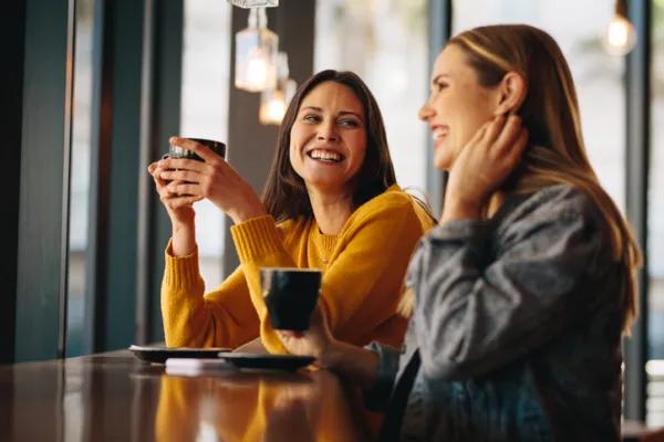 Señales de que le gustas a alguien - 25 Señales claras de que le gustas a alguien