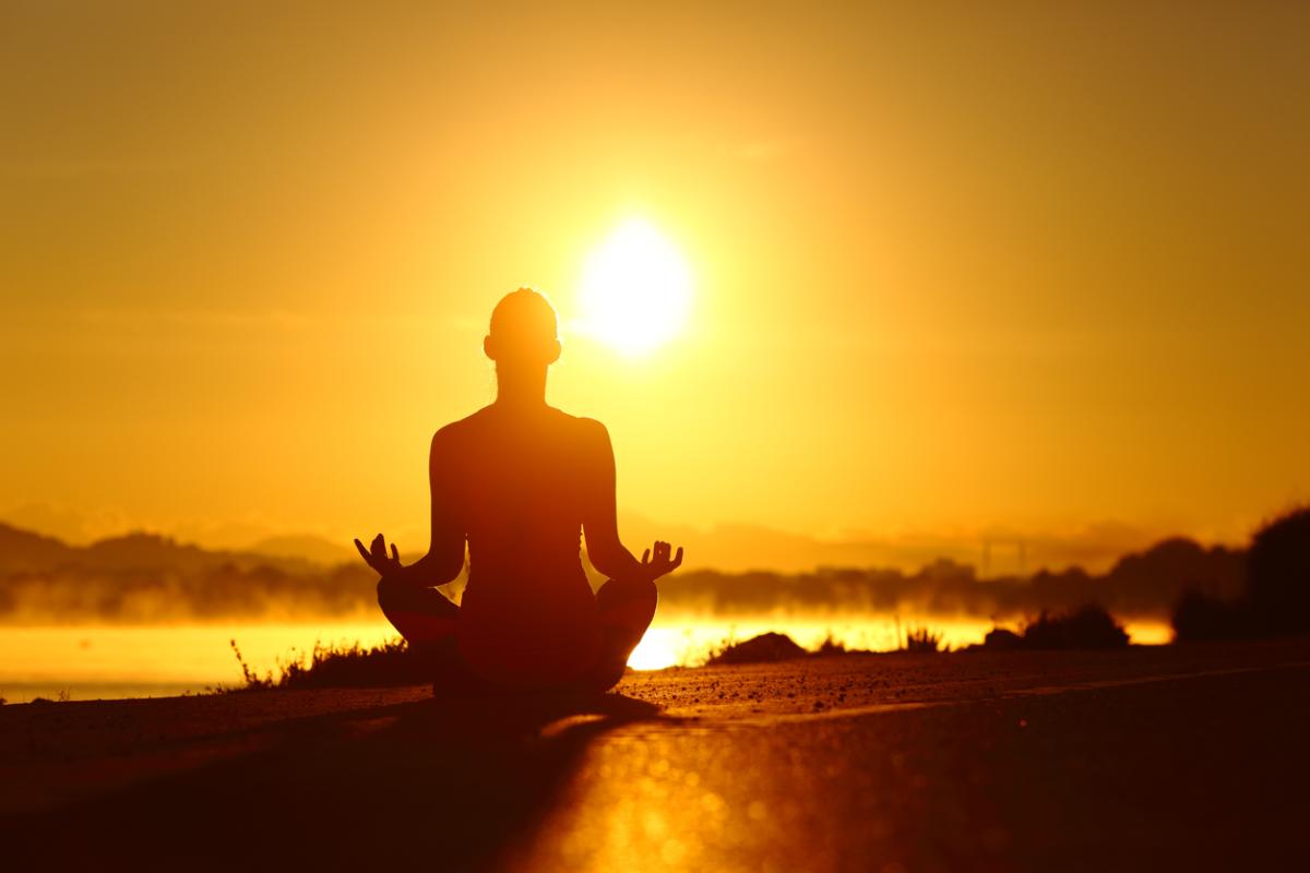 Meditación Vipassana: qué es, beneficios y cómo se practica