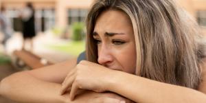 Me siento raro/a mentalmente: posibles causas y qué hacer