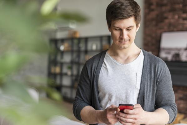Cómo ligar en Tinder - Selecciona bien tus fotos secundarias