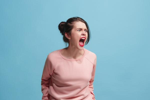 Defectos de una persona: lista y ejemplos - 9. Irritabilidad