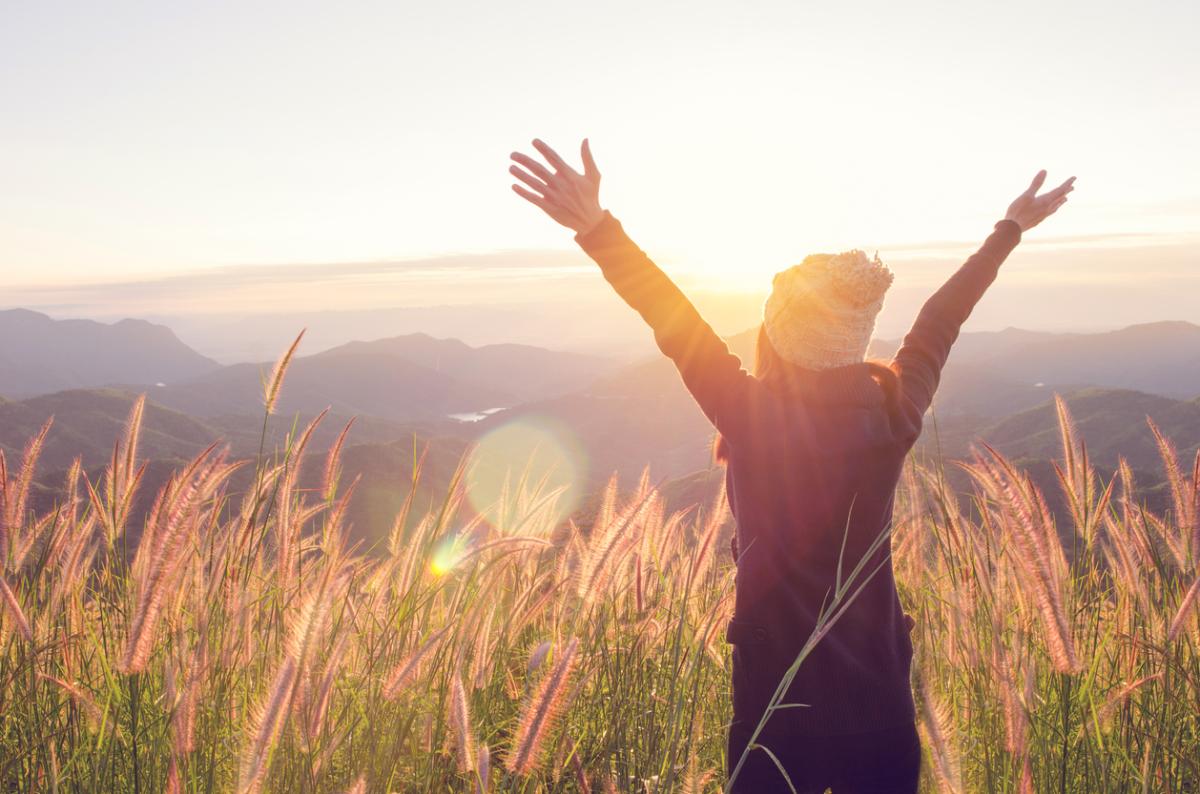 Qué es la felicidad según la filosofía y cómo alcanzarla