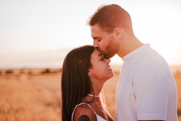¿Qué significa un beso en la frente? - ¿Cuál es el significado de un beso en la frente?