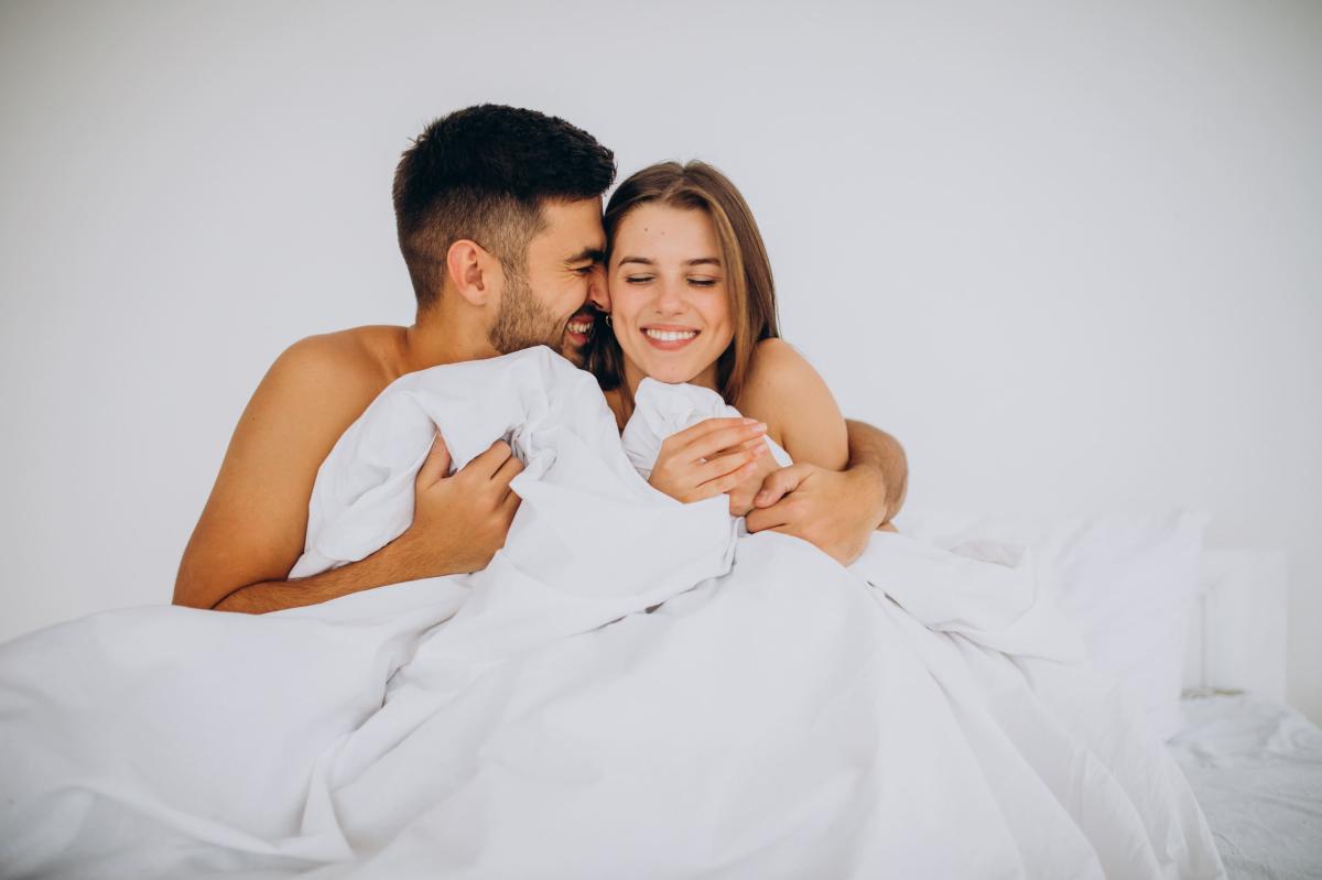 Por qué un hombre se apega sexualmente a una mujer