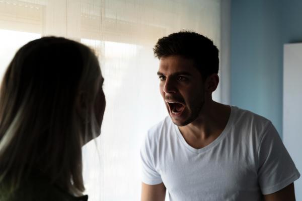 ¿Cómo actuar con una persona que se enfada por todo? - ¿Qué NO debes hacer cuando alguien se enfada por todo?