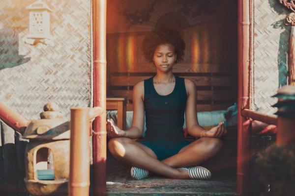 Como escolher um mantra para meditar - Confie em seu mantra e repita-o com frequência
