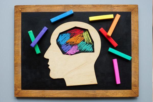 Pessoas neurodivergentes: tipos, sintomas e desafios