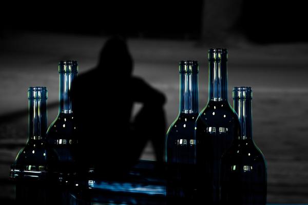 Como ajudar um alcoólatra depressivo