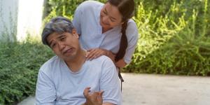 Hemiparesia: o que é, sintomas, tipos, causas e tratamento
