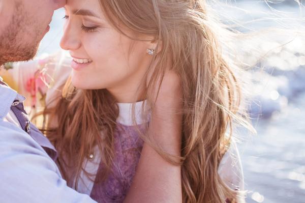 Meu marido quer ficar comigo e com outra: por que e o que fazer?