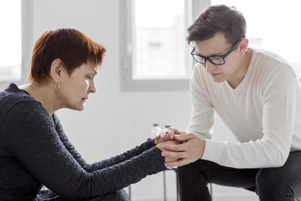 Como ajudar uma pessoa com ansiedade a se acalmar? - Valide suas emoções sem minimizá-las