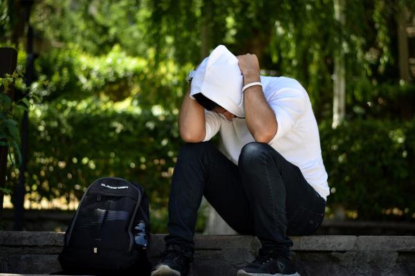 Sintomas da depressão masculina e como ajudar - 1. Como age um homem com depressão?