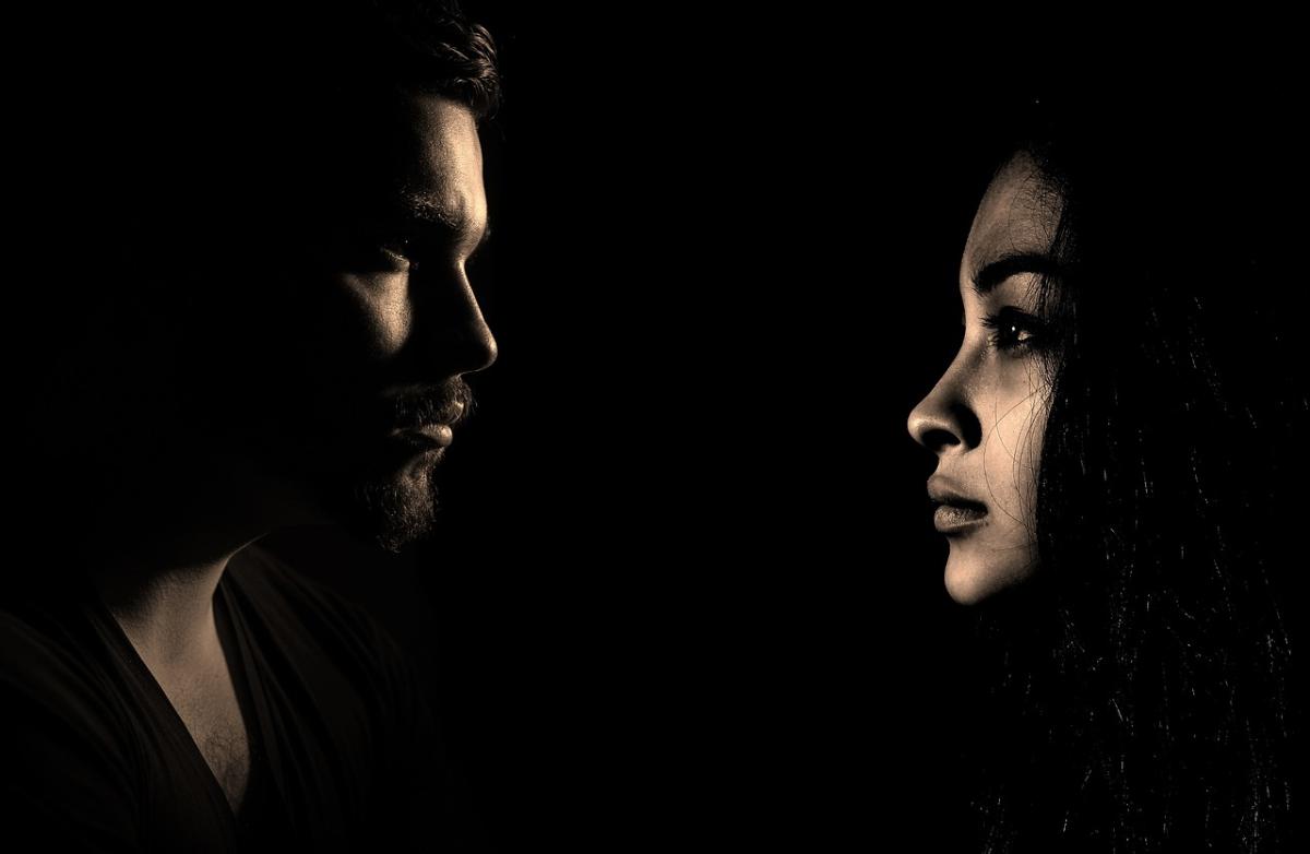 Qual é o comportamento de homem que trai a esposa?