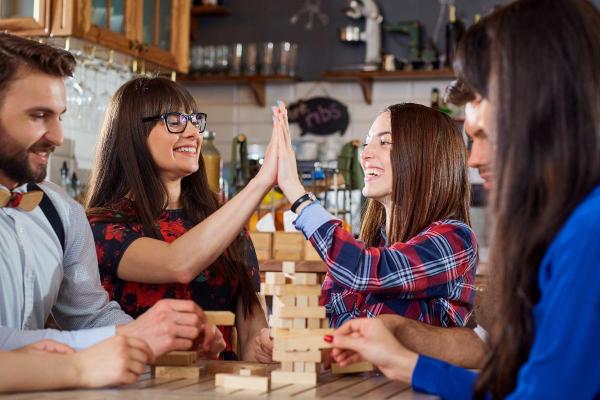 Coisas diferentes para fazer em casal - Noite de jogos de tabuleiro